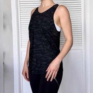 Lululemon top